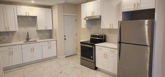 Foto del edificio - 5664 Blakemore St