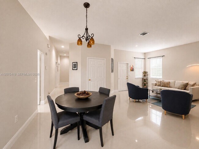 Building Photo - 1776 Aspen Ln