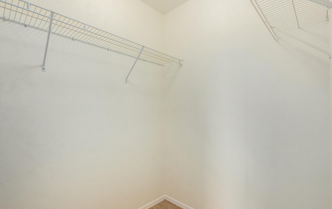 Building Photo - 6004 E Sunrise Cir
