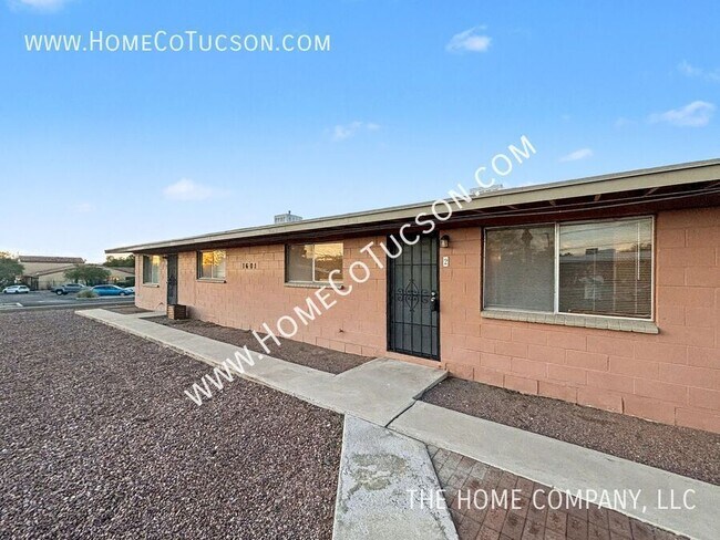 Building Photo - 1601 E Copper St