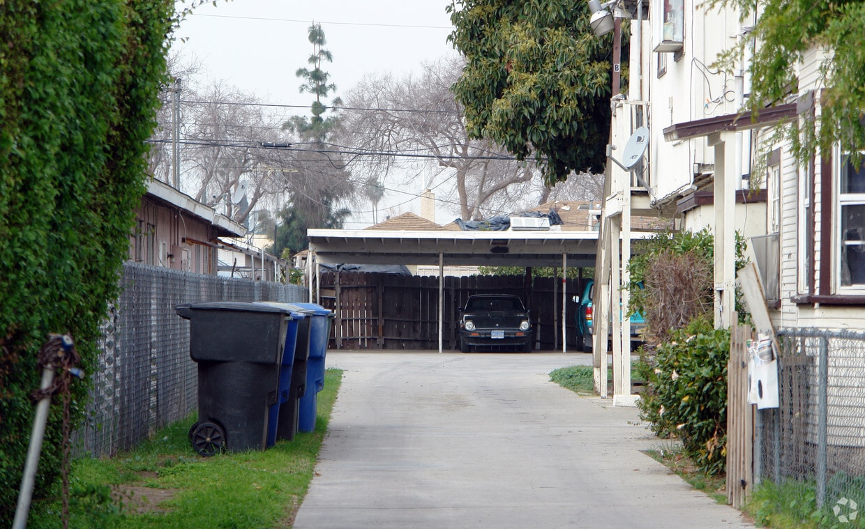Building Photo - 2314 Sepulveda Ave