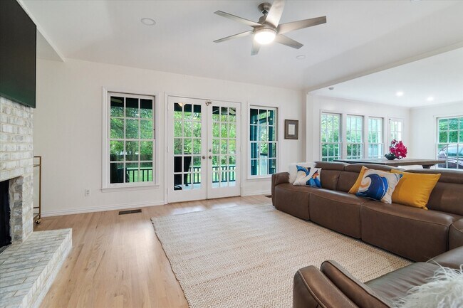 Building Photo - 8106 San Benito Way