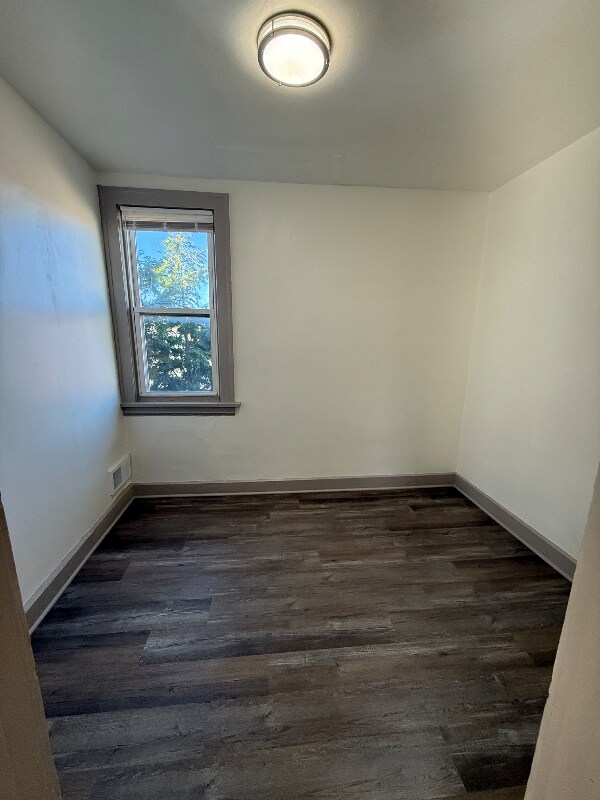1342 W 69th St Cleveland, OH 44102 – photo 5