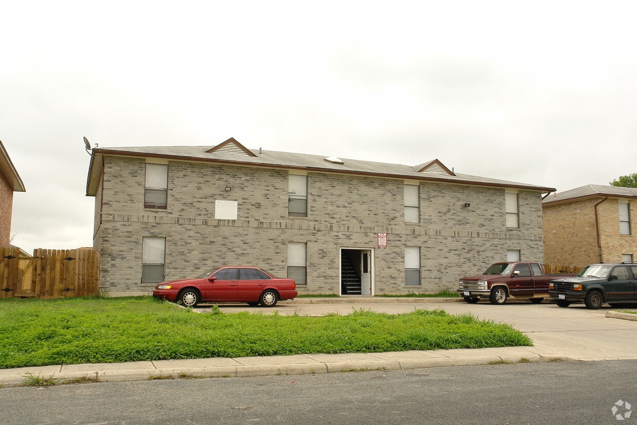 Foto del edificio - 7568 Windsor Oaks