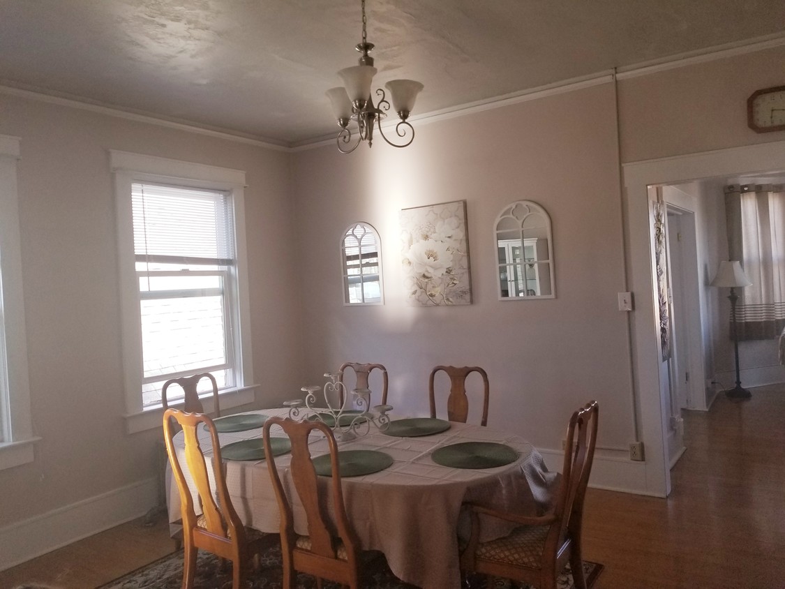 Primary Photo - 421 N Excelsior Ave