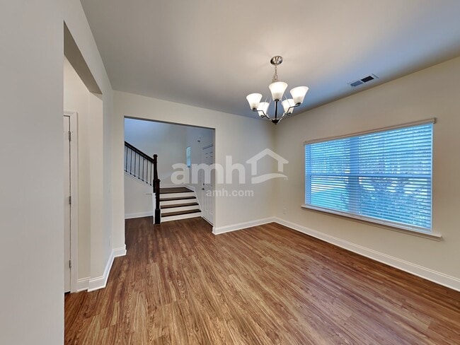 Building Photo - 631 Westridge Circle
