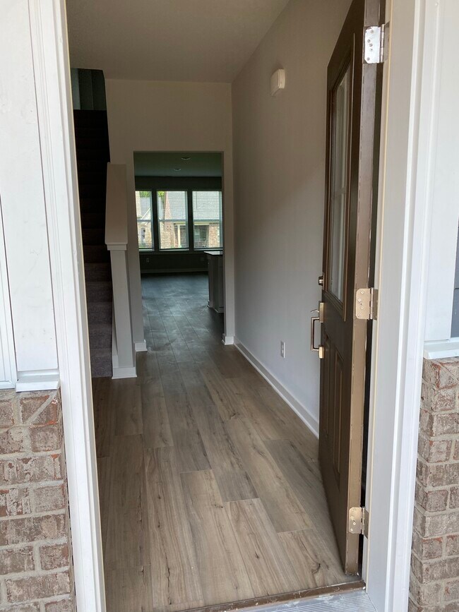 Foto del edificio - 3115 Lamond Dr