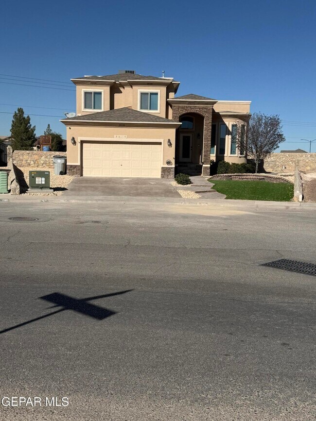 Building Photo - 3045 Woodhead