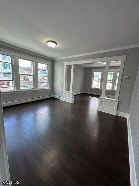 Building Photo - 411 Sussex St