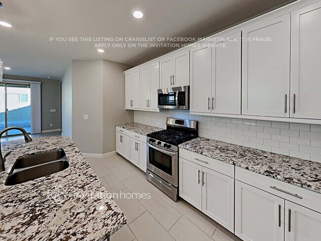 Foto del edificio - 354 W Rainbow Bridge Ln