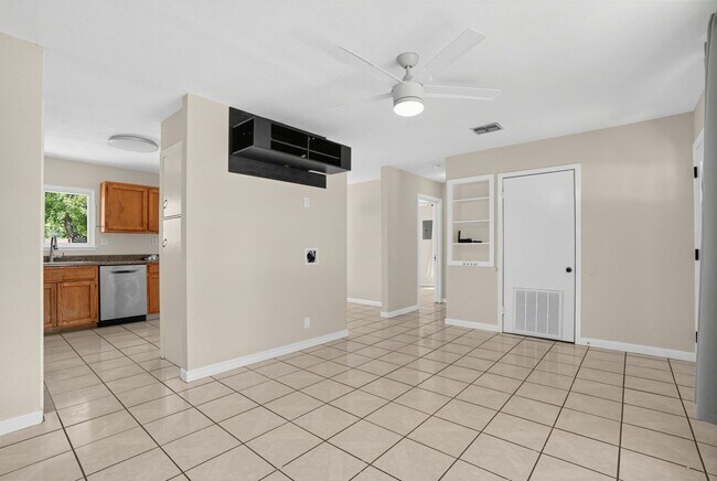 Building Photo - 5415 Havencrest Dr