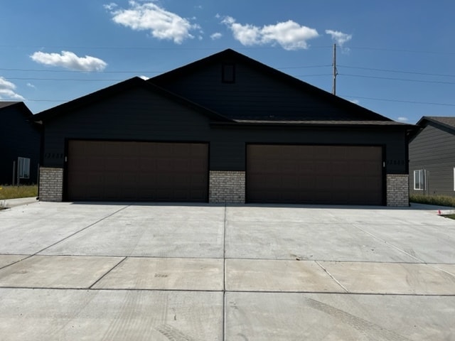 Building Photo - 13550-13552 Haskell Ct