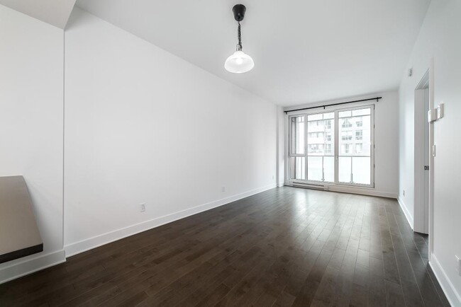 Photo du bâtiment - 5175 Rue Mackenzie