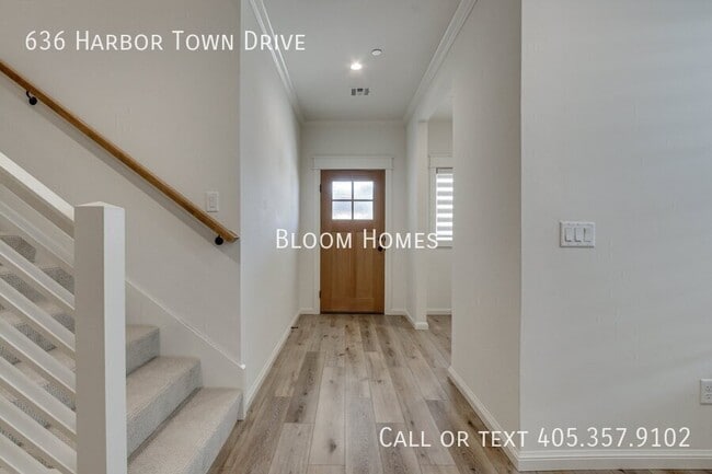 Building Photo - 636 Harbor Town Dr