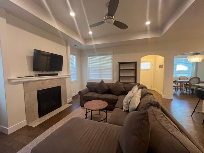 Foto del edificio - Newer Three bed, 2.5 bath Ashland Home | Available February!