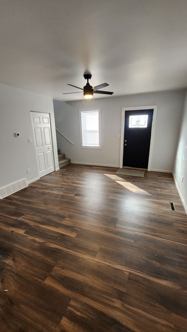 Building Photo - Freshly remodeled 2 bed / 1 bath home with...