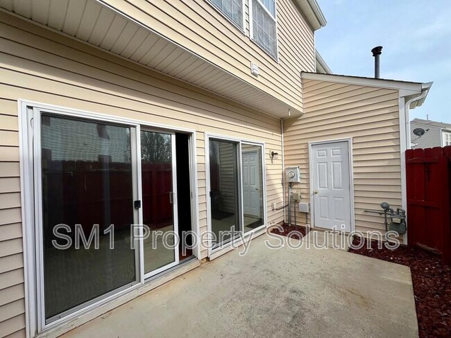 Building Photo - 3928 Elizabeth Glen Way