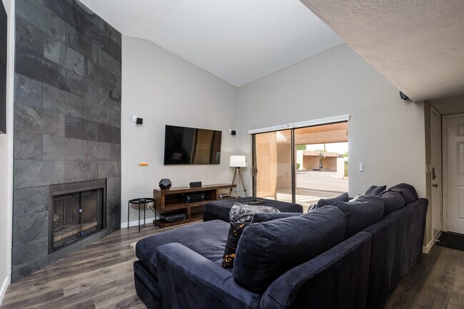 Foto del edificio - 2041 N 87th Way