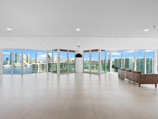 Foto del edificio - 3370 Hidden Bay Dr