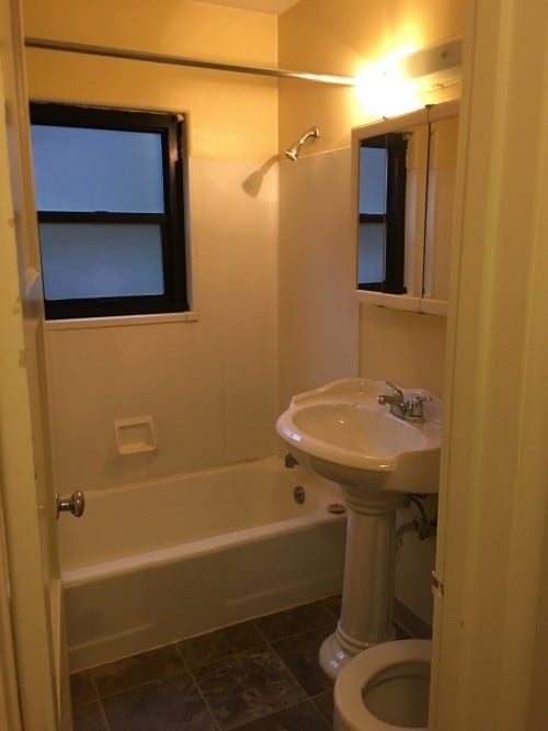 Building Photo - Bay Ridge Court - 2 bedrooms