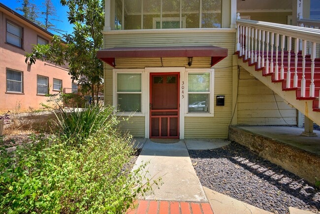 Building Photo - 3045 Franklin Blvd