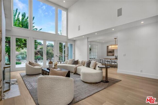 Foto del edificio - 2205 Canyonback Rd