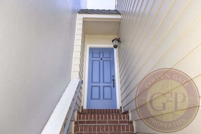 Foto del edificio - Lone Mountain - 3 BR, 2 BA House 2,185 Sq....