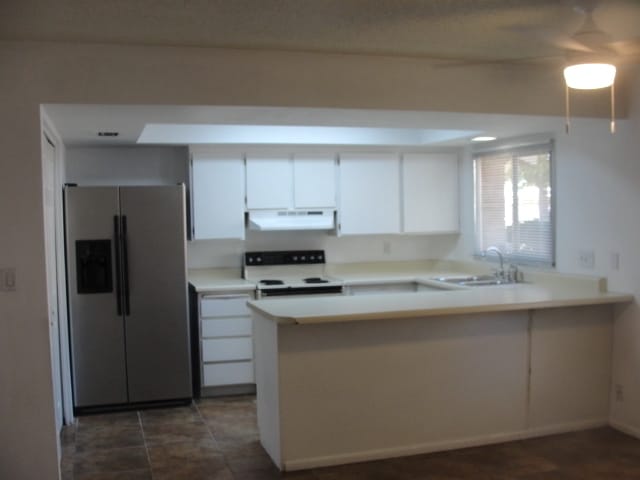 Kitchen - 4595 N 17th Ave