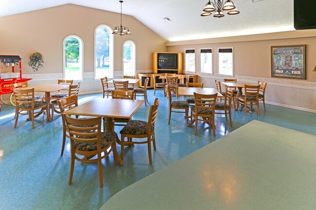 Building Photo - Spanish Gardens