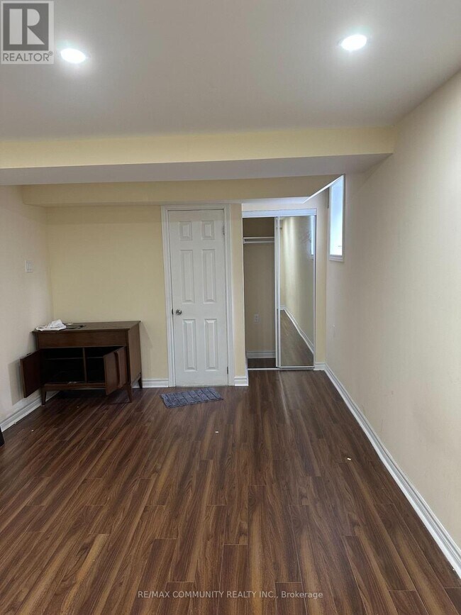 Photo du bâtiment - 26 Grosbeak Crescent