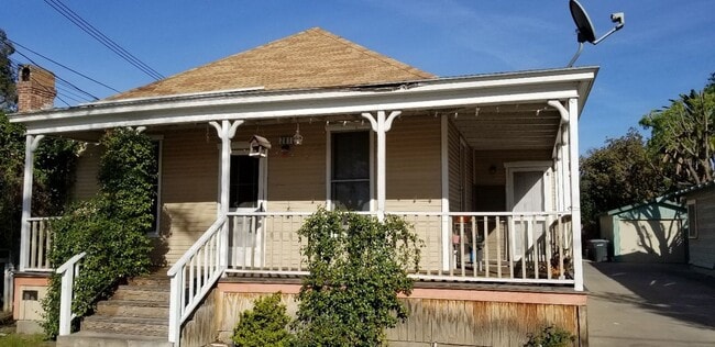 Building Photo - 281 N Grand St