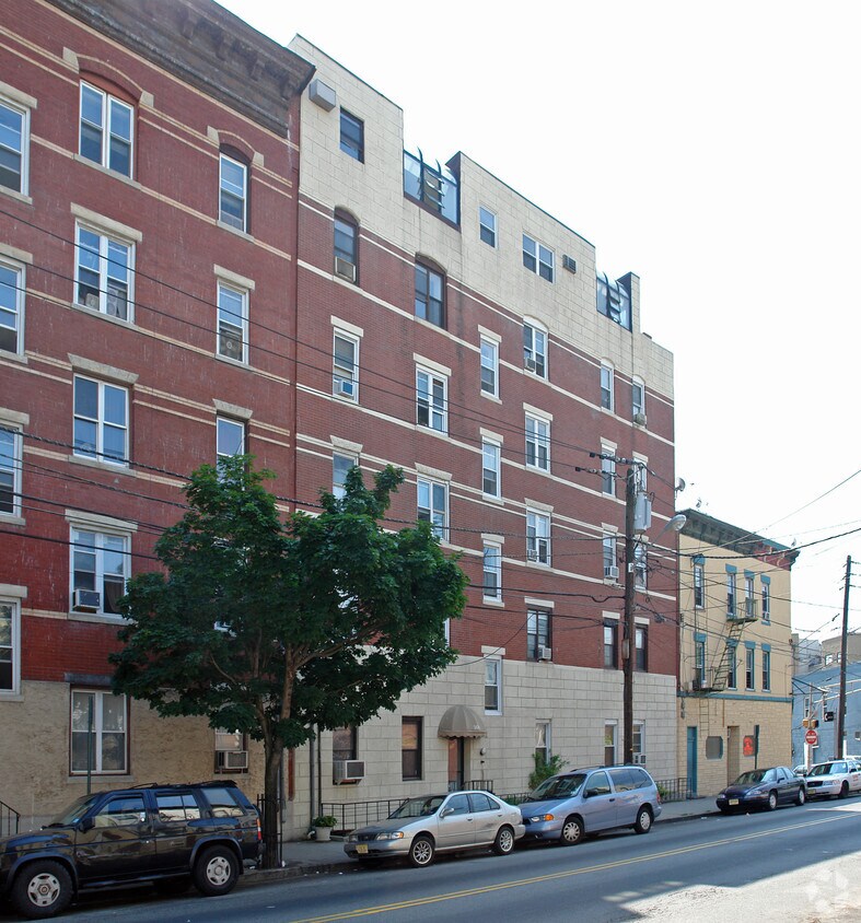 Building Photo - 304 Paterson Plank Rd