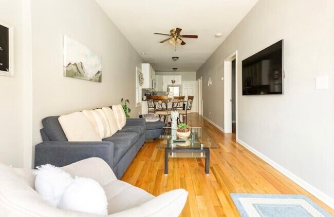 Living Room - 2840 N Campbell Ave