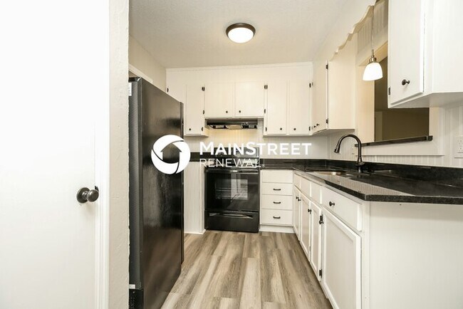 Foto del edificio - 3 Bedroom Pet-Friendly Home in MURFREESBORO, TN with Main Street Renewal