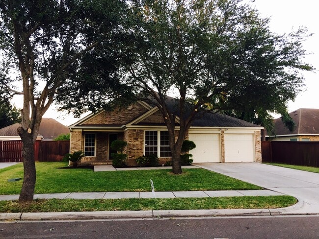 Building Photo - 4003 Santa Susana