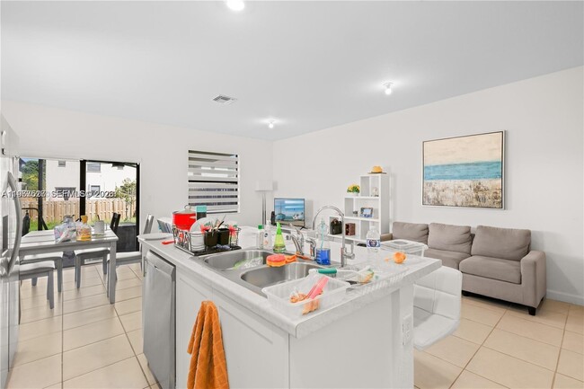 Building Photo - 25449 SW 108th Ct