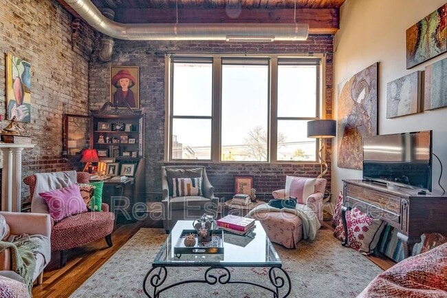 Photo - 420 S Front St Apartment