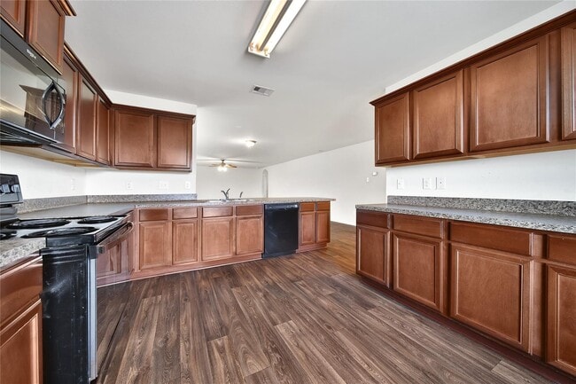 Foto del edificio - 2524 Watersail Dr