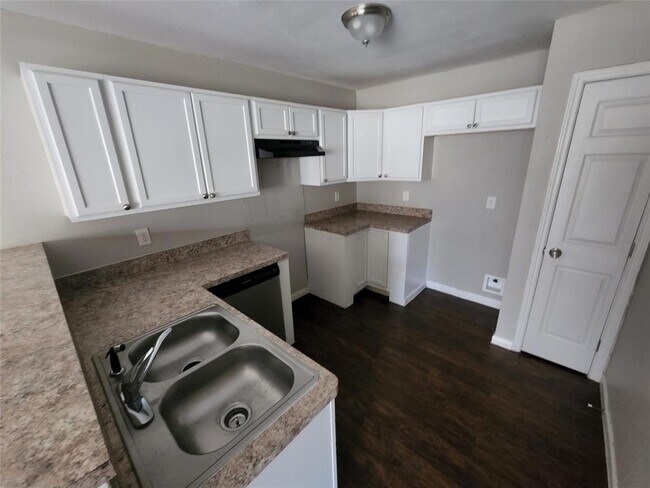 Foto del edificio - 8603 Crystal Cove Ct