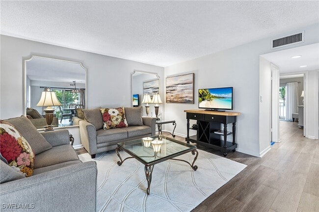 Building Photo - 3000 Gulf Shore Blvd N