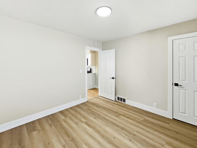 Foto del edificio - 2130 Brady Ave