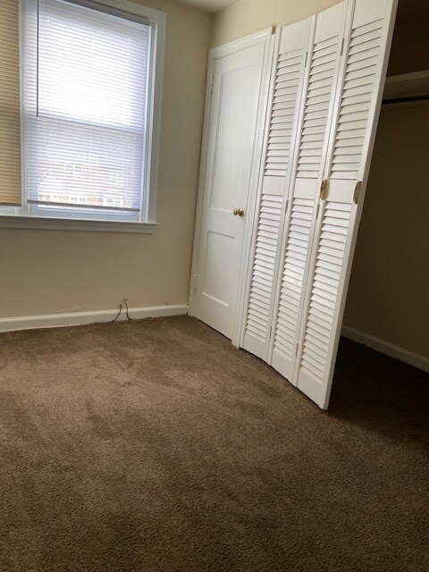 Foto del edificio - 4944 Whitaker Ave