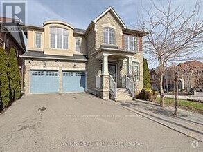 Building Photo - 154 William Bowes Blvd