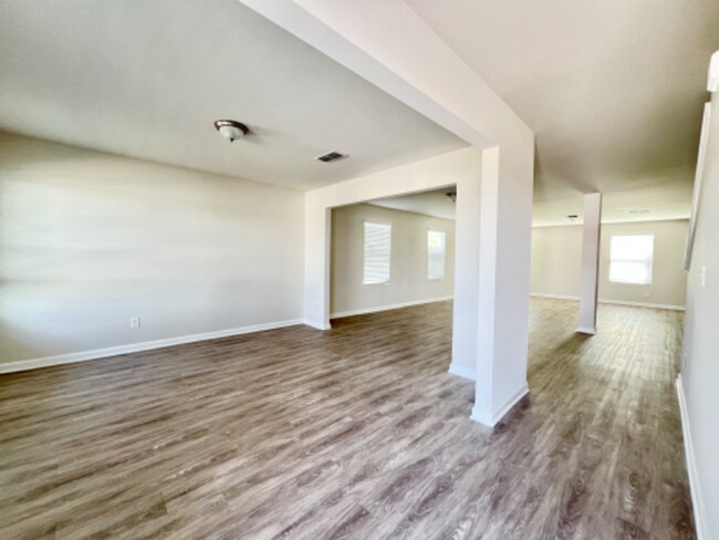Building Photo - 349 Indian River Dr