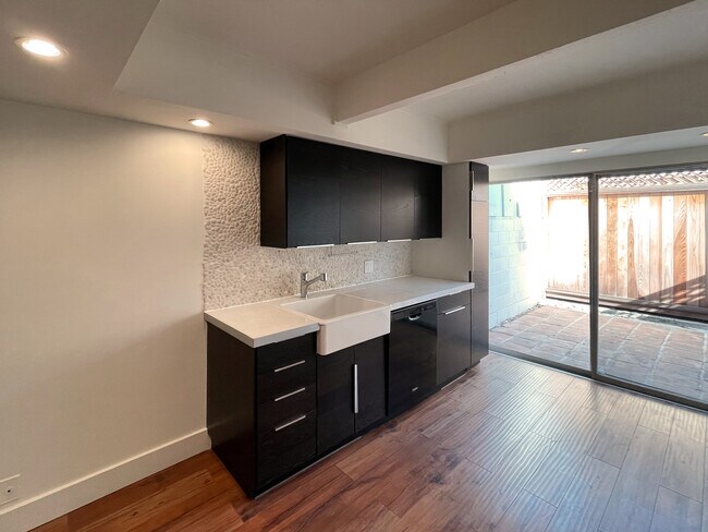 Foto del edificio - 4040 Grand View Blvd