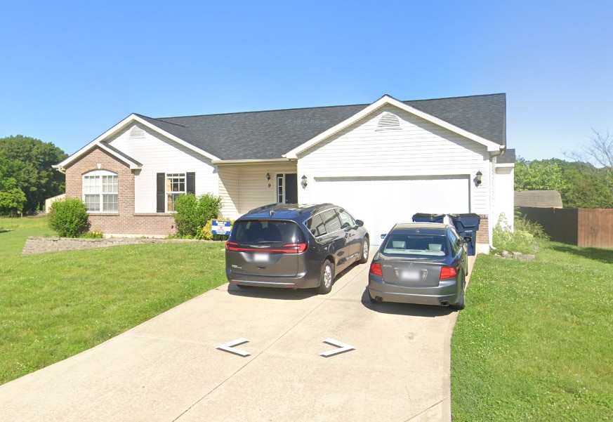 Primary Photo - 9 Saint Kathleen Ct