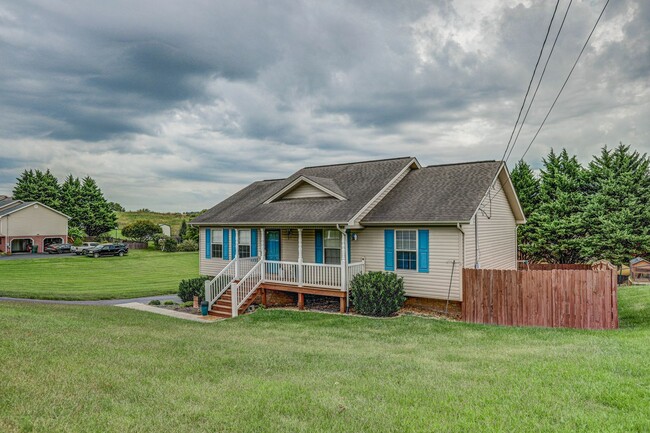 Building Photo - 4 Bdrm / 3 Bath - Heart of Gray - Ridgevie...