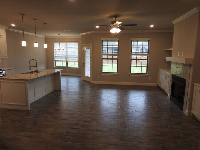 Foto del edificio - 2021 Construction! 4 Bedroom 2 Bathroom home. Now Leasing