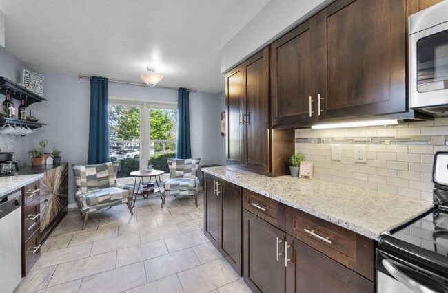 Foto del edificio - 5719 Highland Way