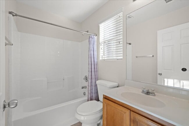 Building Photo - 3 Story, Spacious and Inviting 3-bedroom In Centennial Hills, with Downstairs Bedroom Suite